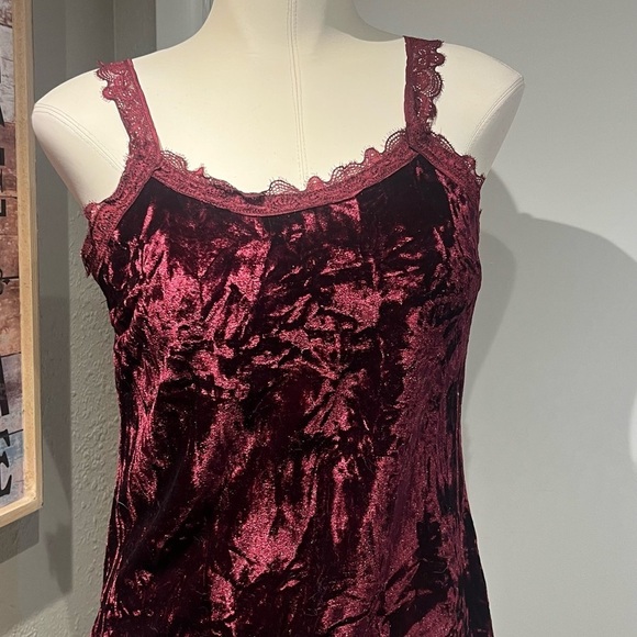 Paparazzi Red Velvet Tank Top with Lace Trim - Picture 8 of 9